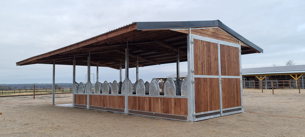 Futterraufe für Pferde ACTIVE 12 – 12 Fressplätze | Heuraufe mit Dach