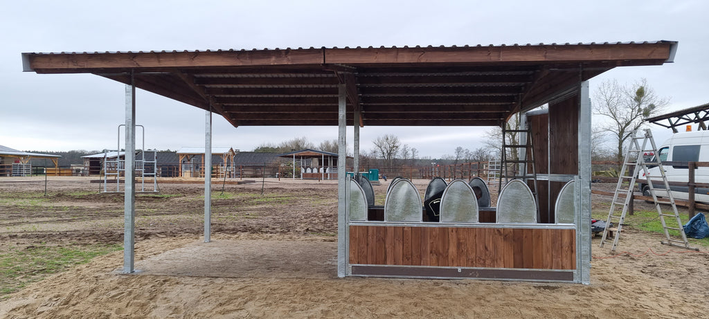 Futterraufe für Pferde ACTIVE 12 – 12 Fressplätze | Heuraufe mit Dach