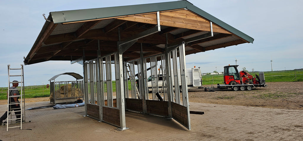 Futterraufe für Pferde BASIC – 6 Fressplätze | Heuraufe nach EU-Normen