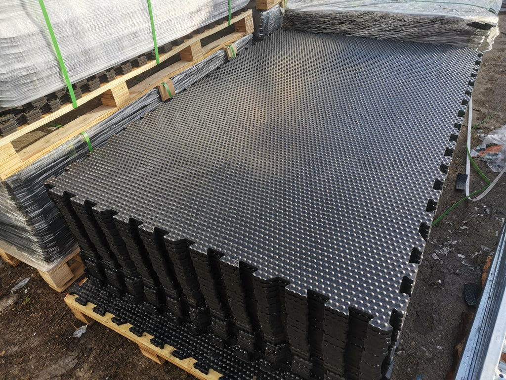 Puzzle Stallmatten 12 mm – rutschfeste Gummimatten für Pferde & Stall