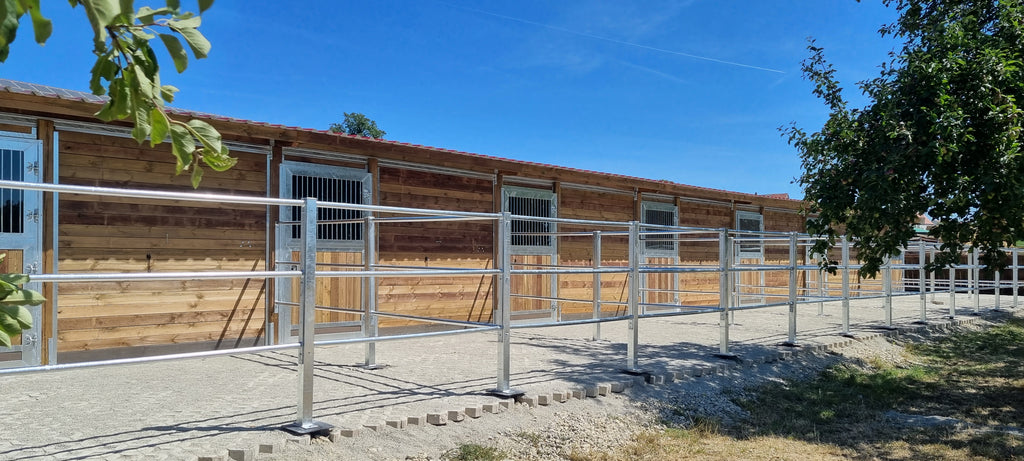 Paddockzaun für Pferde Seitenansicht aus Stahl