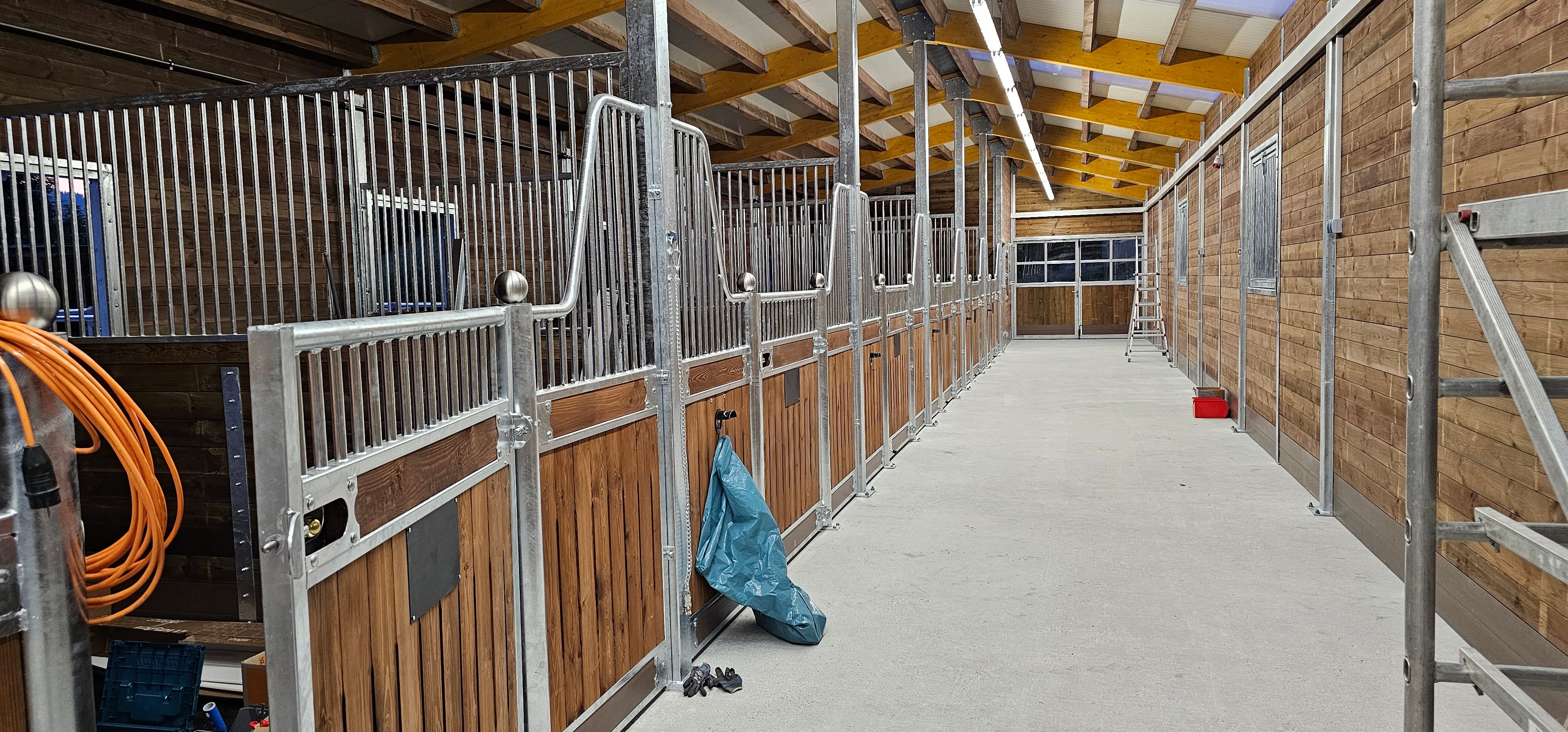Pferdeboxen Modell ROME gefertigt mit moderner CNC-Technologie